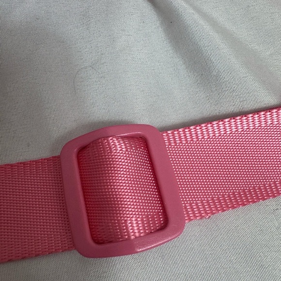 Vera Bradley rainforest print recycled material
Sling bag - Picture 10 of 13